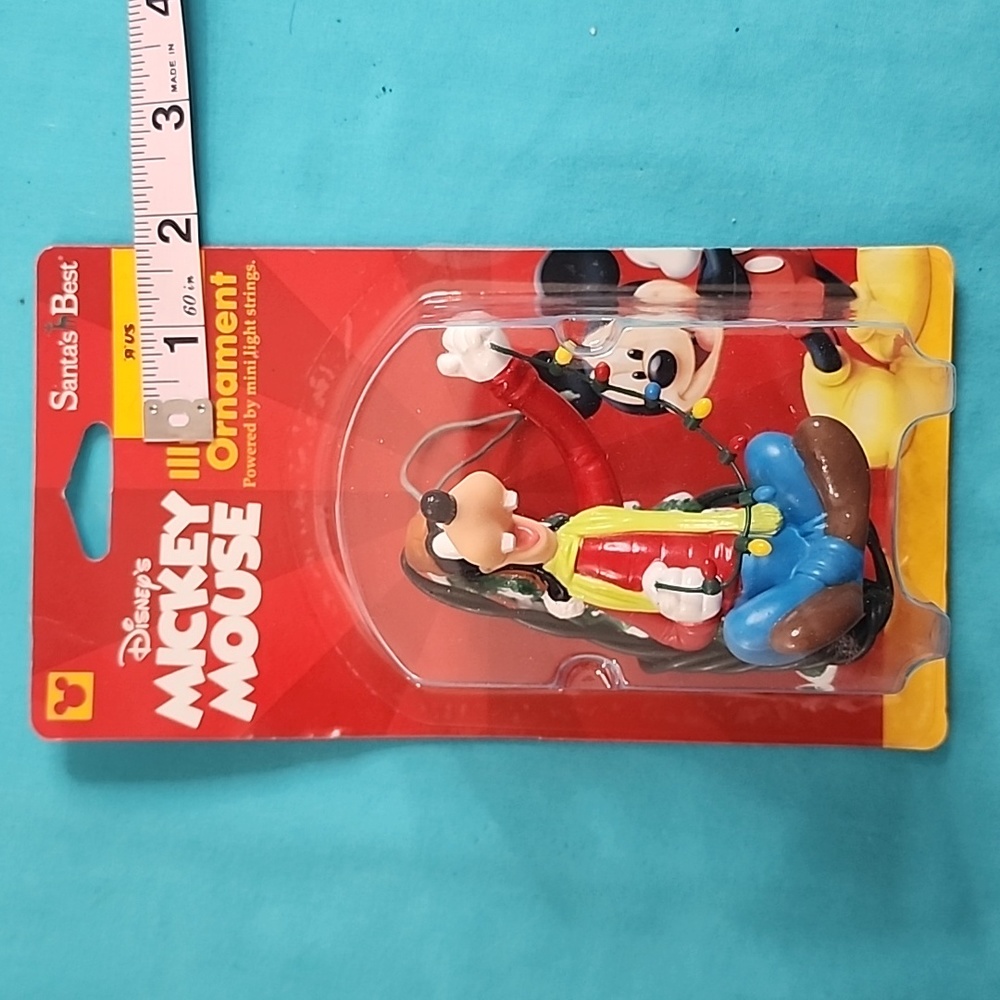 BNIB Disney Goofy Light up Christmas Ornament
